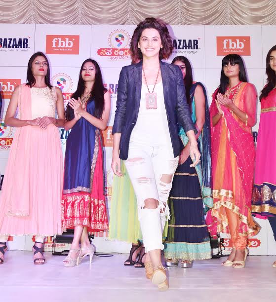 Showstopper Ms Taapsee Pannu with the models showcasing nine different hues of designer wear signifying the nine days of Dussehra, through three rounds of dazzling wear of Ethnic, Casual & Fusion, on Friday, at Big Bazaar, Ameerpet.