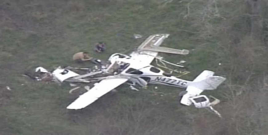 4 killed in plane crash
