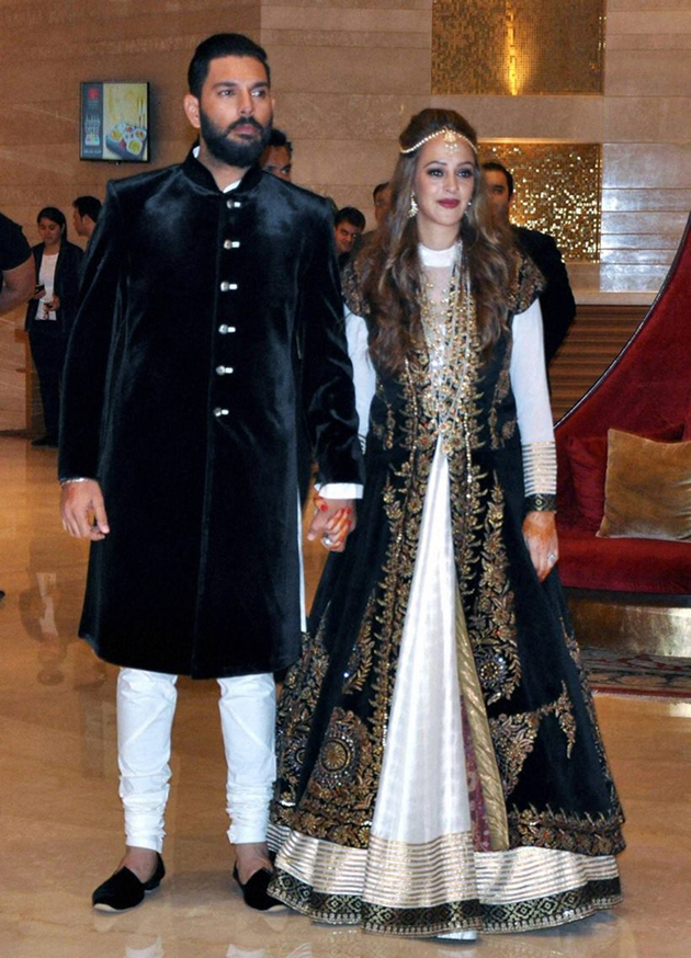 Yuvraj-Singh-Wedding-Ceremony-Photos-1480490678-1071