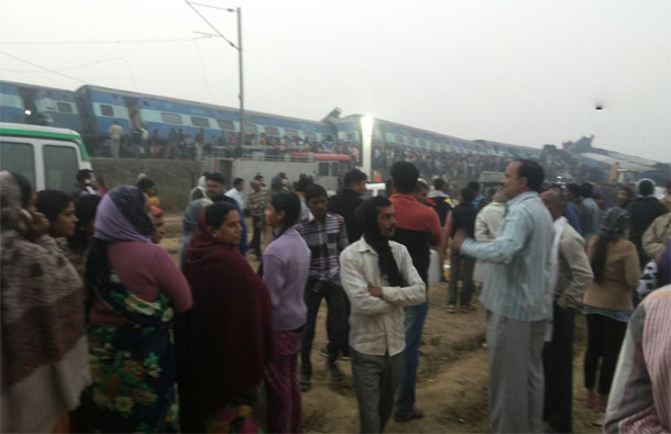 80 killed 150 injured in train accident