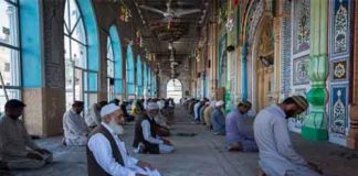 Pakistan Mosques open