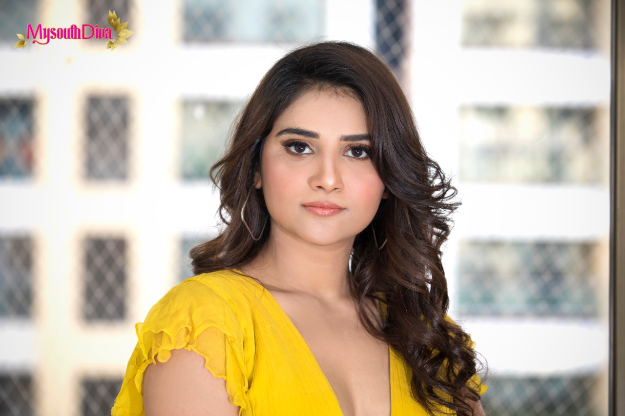 Priya Singh Latest Stills (1)