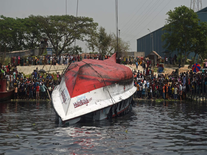 22 killed in a boat accident