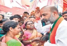 Money Mela at Munugode_ Rs10 to Rs.30000 per vote