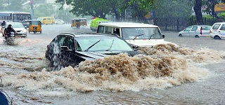 Heavy rains lash Telangana