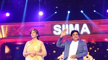 AGAIN! Ali Makes Uncouth Comments At SIIMA, Read more at: http://www.filmibeat.com/telugu/news/2016/again-ali-makes-uncouth-comments-at-siima-upsets-suhasini-232590.html