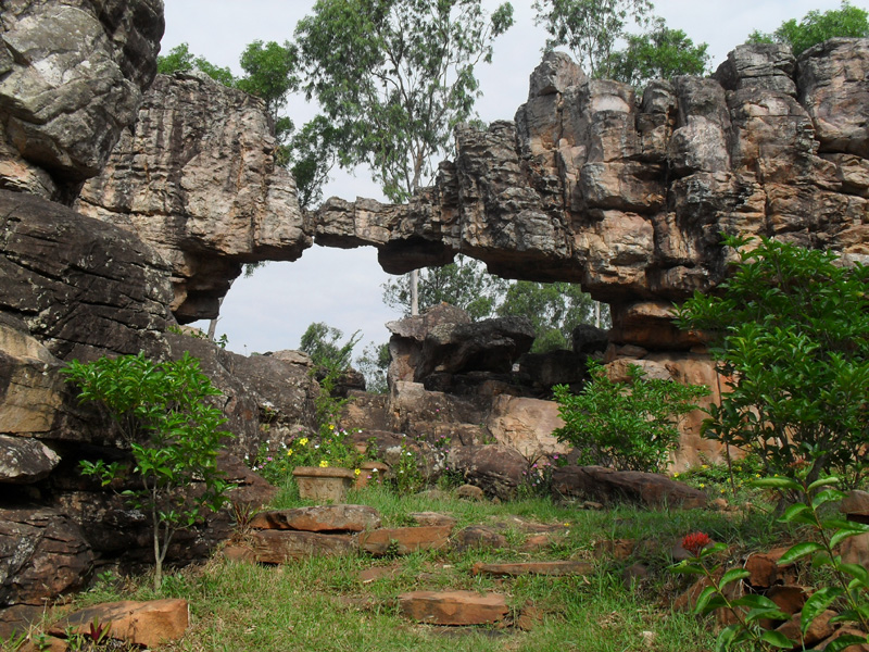 Natural_stone_arch_in_tirumala