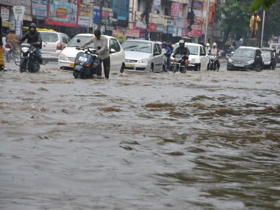 Heavy rains batter Telangana