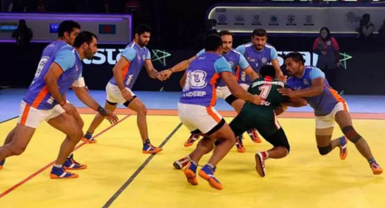 India beat Argentina to keep semi-final hopes alive