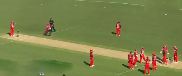 WBBL: Sydney Sixers Steal Quick Single to Tie Match