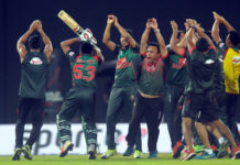 Mahmudullah blitzkrieg takes Bangladesh to final