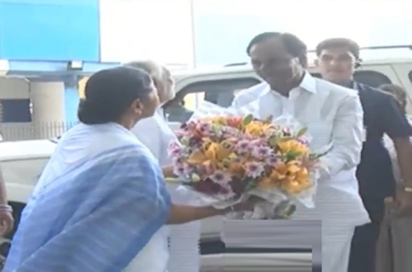  Telangana CM KCR To Meets Mamata Banerjee