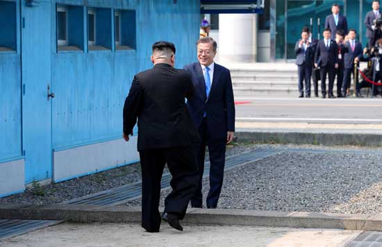 Kim Jong Un meets Moon Jae