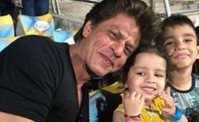 MS Dhoni's daughter Ziva KKR with Shah Rukh Khan- See pic