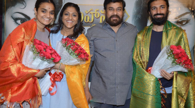 Chiranjeevi felicitates Mahanati team