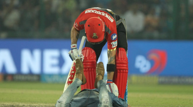 Keen fan takes mid-match selfie with Kohli 