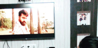 anchor anasuya watching rangastalam movie in television
