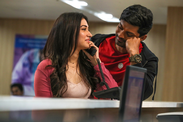 Good Expectations on Summer Romantic Entertainer 'Naa Nuvve'