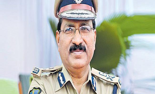 ts dgp mahendar reddy serious warning to cheetars in facebook and whatsup
