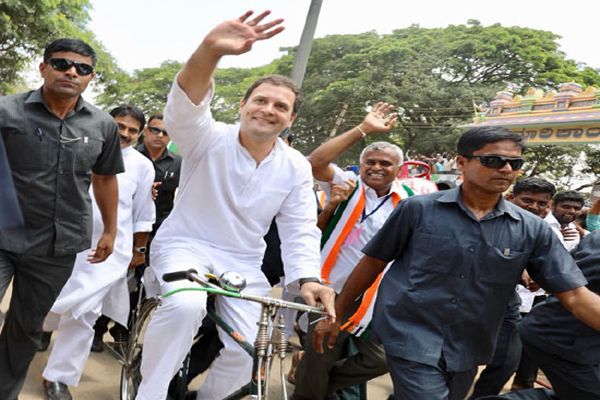 Rahul attacks Centre over fuel price policy