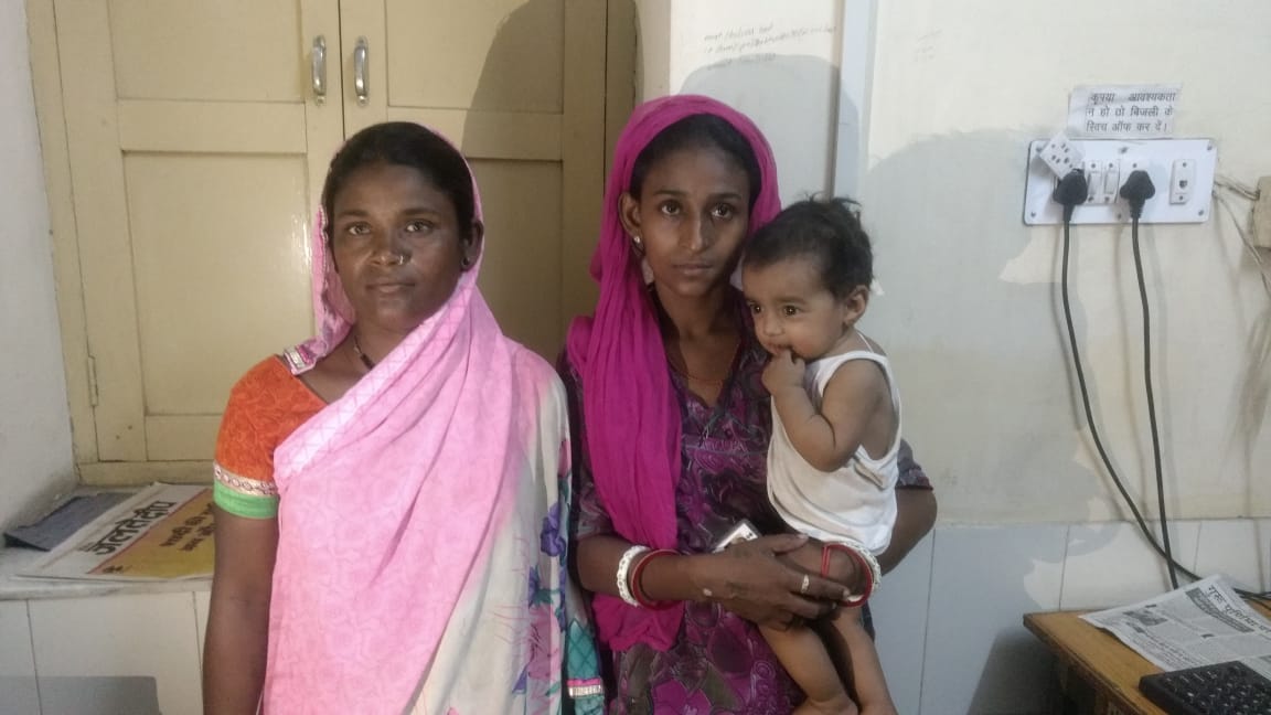 Beggar Woman Get Trouble with Diaper Baby in Jodhpur