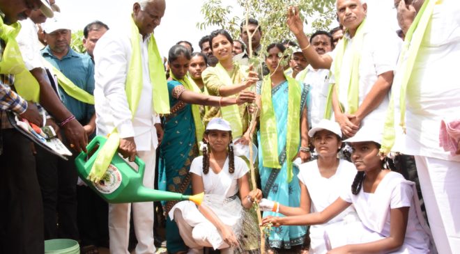 Deputy CM Kadiyam Srihari