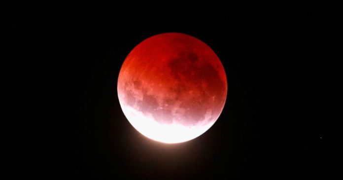 blood-moon-supermoon