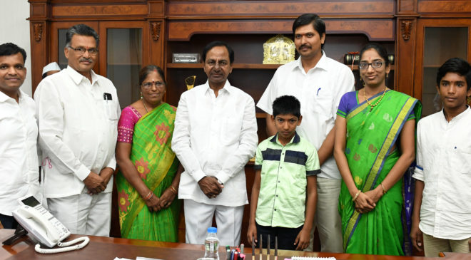 CM KCR