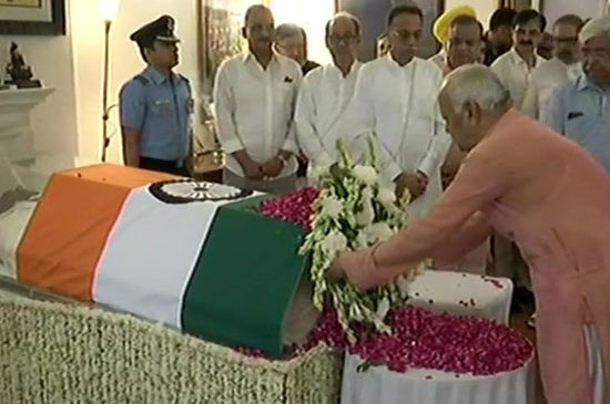 modi, Rahul Gandhi In Tribute To Atal Bihari Vajpayee 