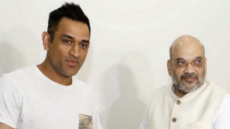 Dhoni to Join BJP..!