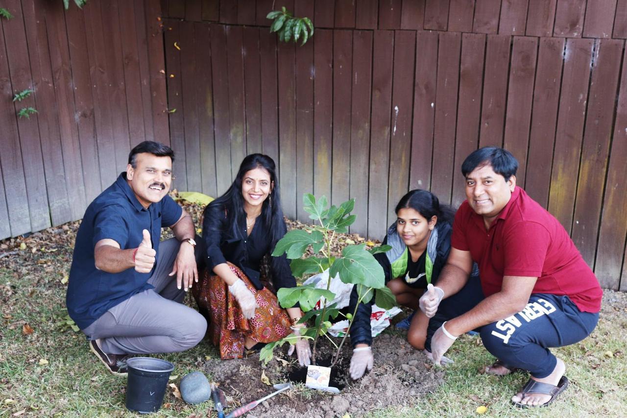  NRI Sunitha Vijay accepts Green Challenge