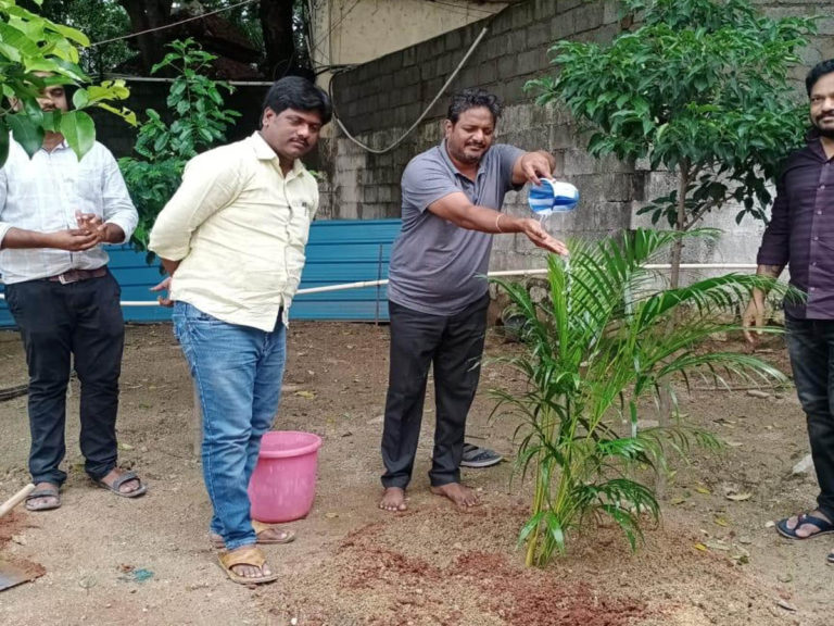 Nallamalupu Bujji