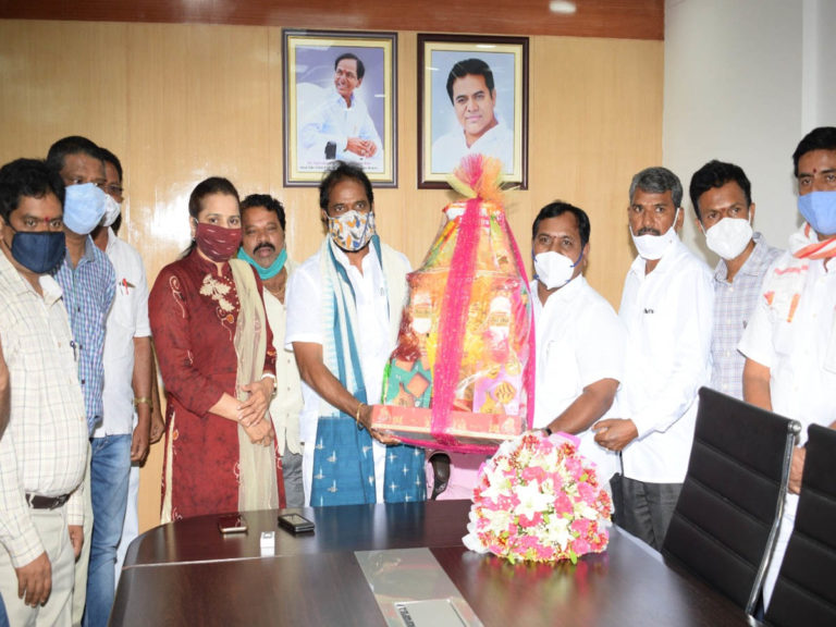 minister srinivas goud