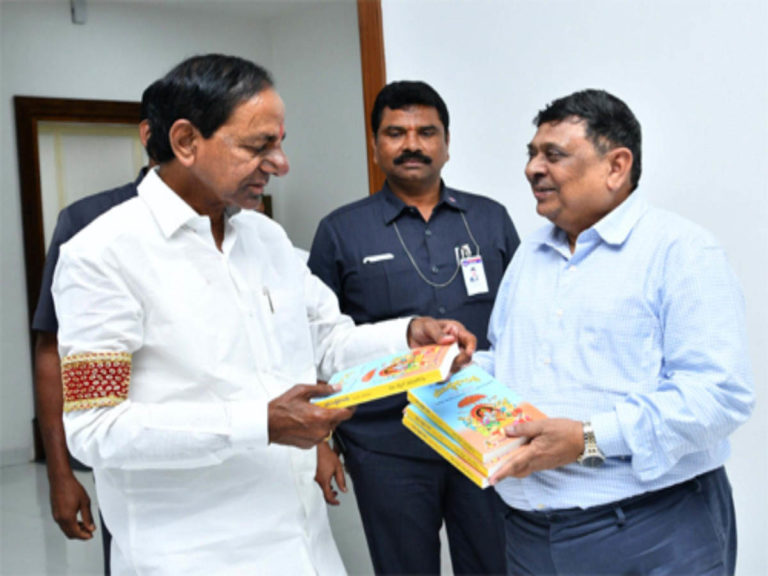 CM KCR