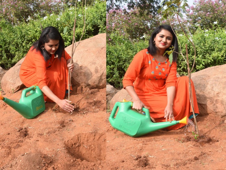 Anchor Deepthi Vajpayee