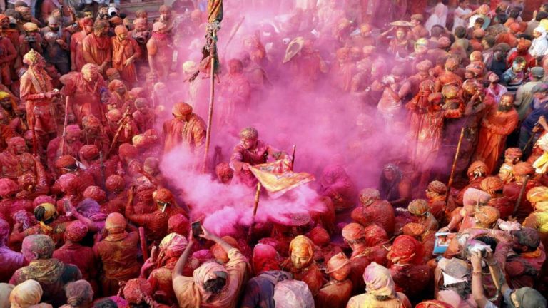 holi