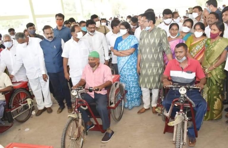 దివ్యాంగుల సంక్షేమానికి ప్రభుత్వ కృషి: మంత్రి కొప్పుల