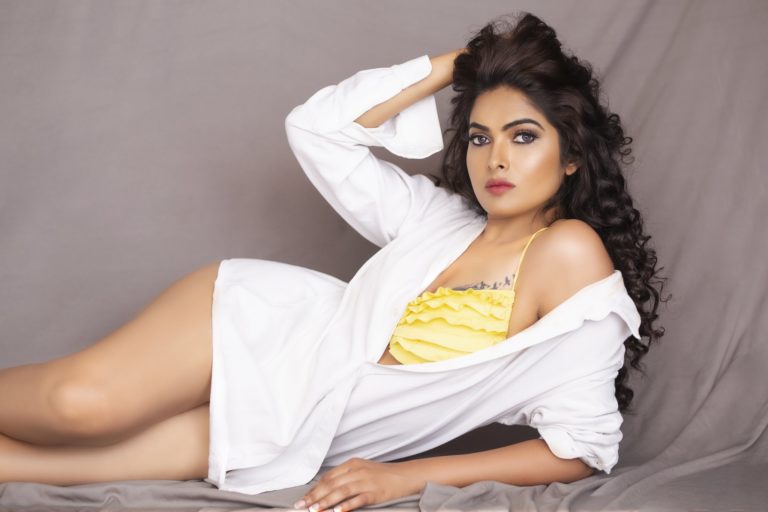 actress divi