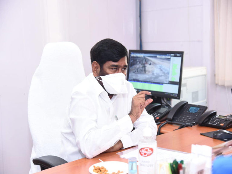 పోలీసులు చట్టబద్ధంగా వ్యహరించాలి..