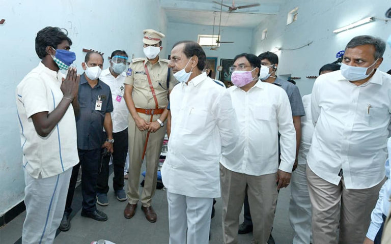 వ‌రంగ‌ల్ సెంట్ర‌ల్ జైలును సంద‌ర్శించిన సీఎం కేసీఆర్‌..