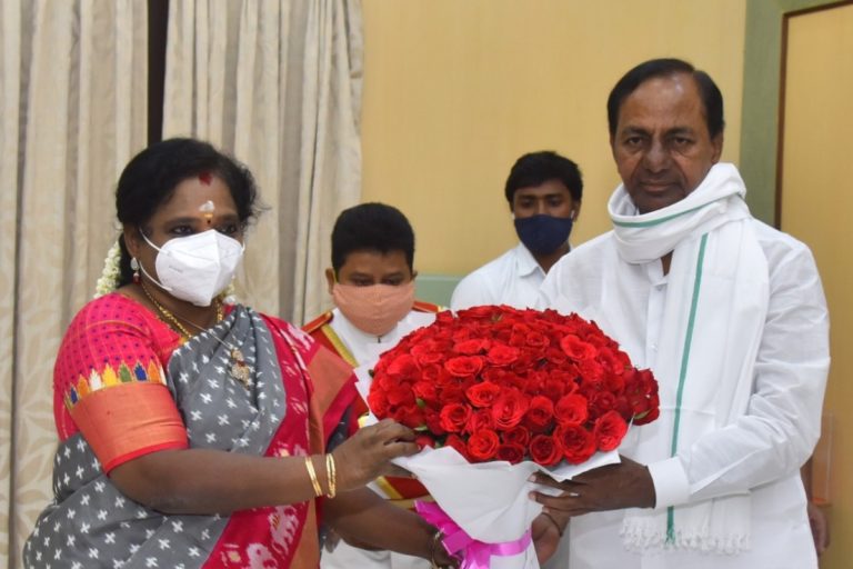 KCR-Tamilisai