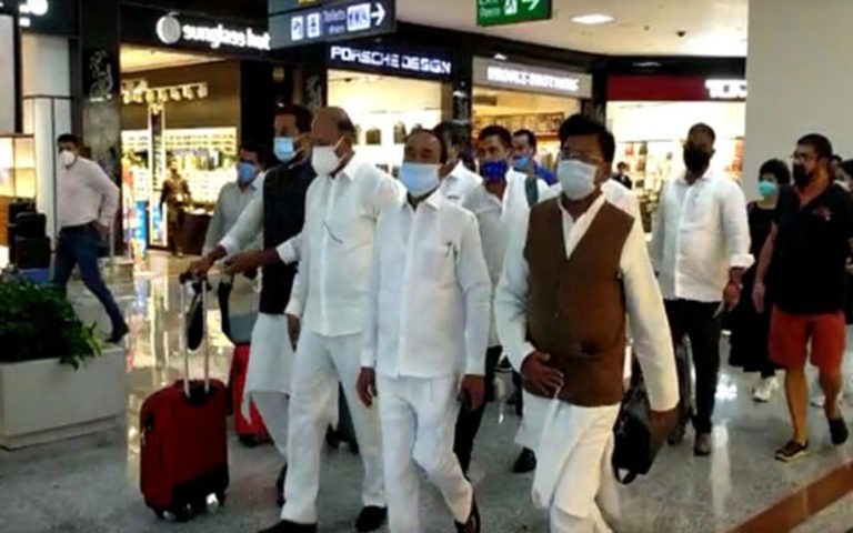 ఈటలకు తృటిలో తప్పిన ప్రమాదం..