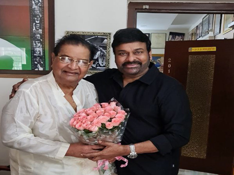 సీనియర్ నటుడు ఇంటికి చిరు.. మధురానుభూతి అంటూ ట్వీట్..