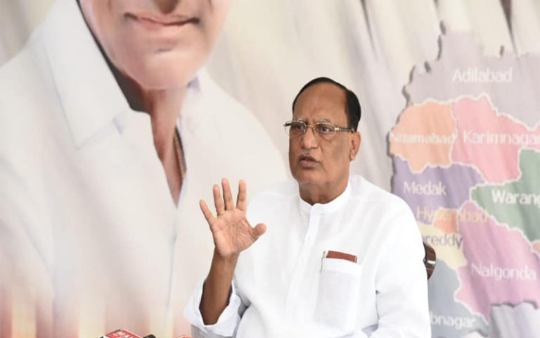 తెలంగాణపై కేంద్రం కుట్ర- గుత్తా సుఖేందర్ రెడ్డి