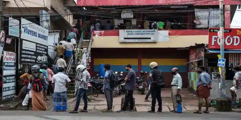 కేరళలో మళ్లీ లాక్‌డౌన్..