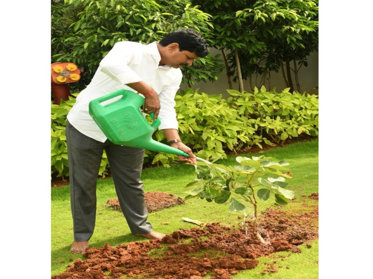 సైయెంట్ సంస్థ ఆధ్వర్యంలో మెగా ట్రీ ప్లాంటేషన్ డ్రైవ్..