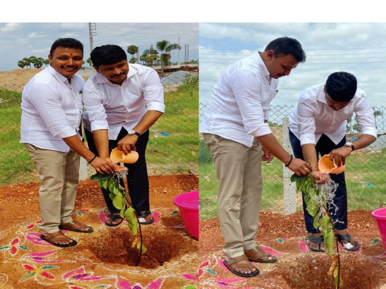 ఎమ్మెల్యే భగత్‌తో కలిసి మొక్కలు నాటిన ఎంపీ సంతోష్..