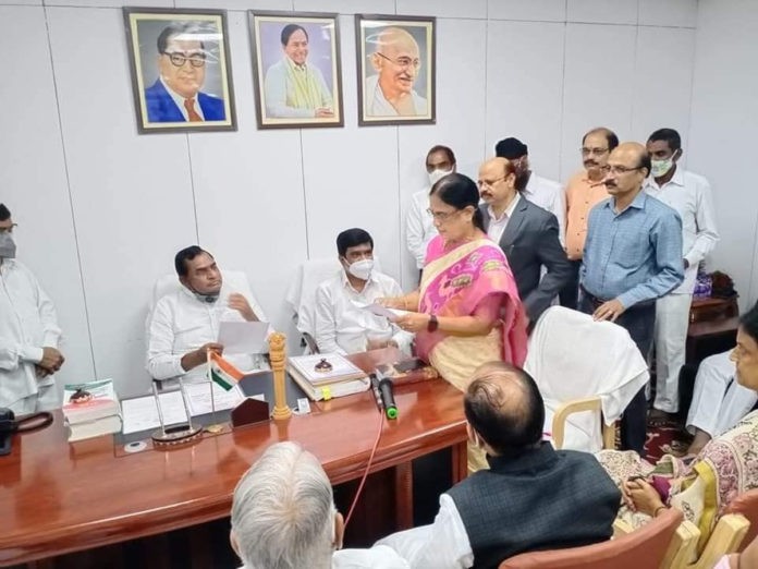 Surabhi Vanidevi Take Oath