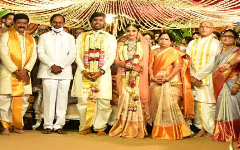 మంత్రి వేముల కుమారుని వివాహానికి హజరైన సీఎం కేసీఆర్‌..