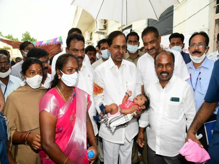 కవిత కుమారుడికి ‘కేటీఆర్’ అని పేరు పెట్టిన కేసీఆర్..